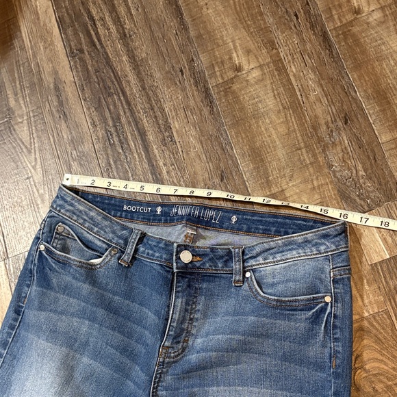 Jennifer Lopez Blue Distressed Skinny Jeans - Picture 2 of 7